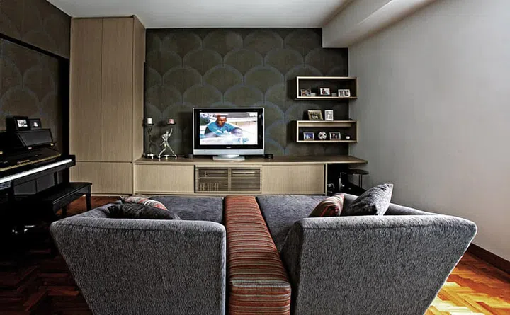 The family that plays together, stays together.
This family room marries style, comfort and chic aesthetics with furnishings like the patterned wall coverings and comfy modular lounge set from Cellini.
