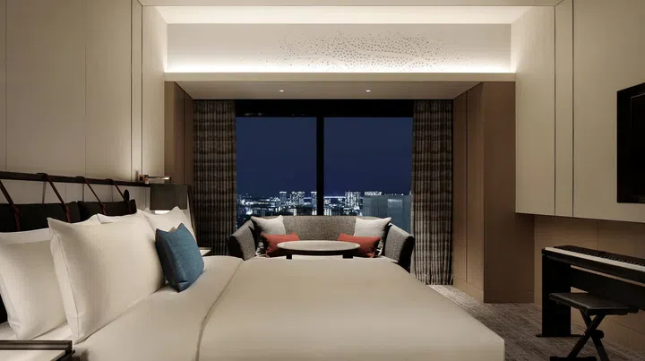 Mesm Tokyo Autograph Collection bedroom view