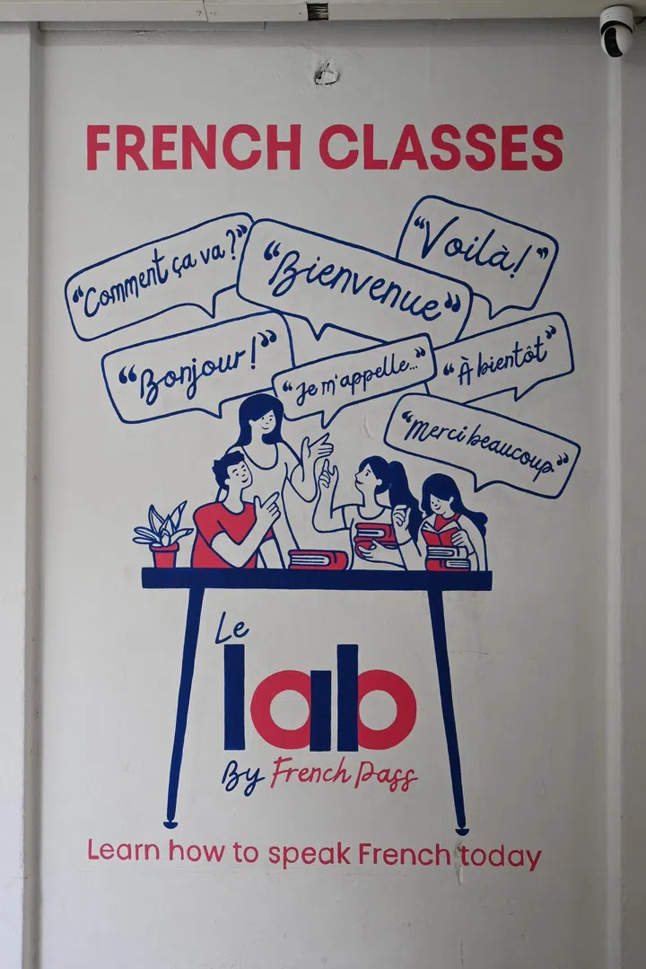 Advertising for a French class