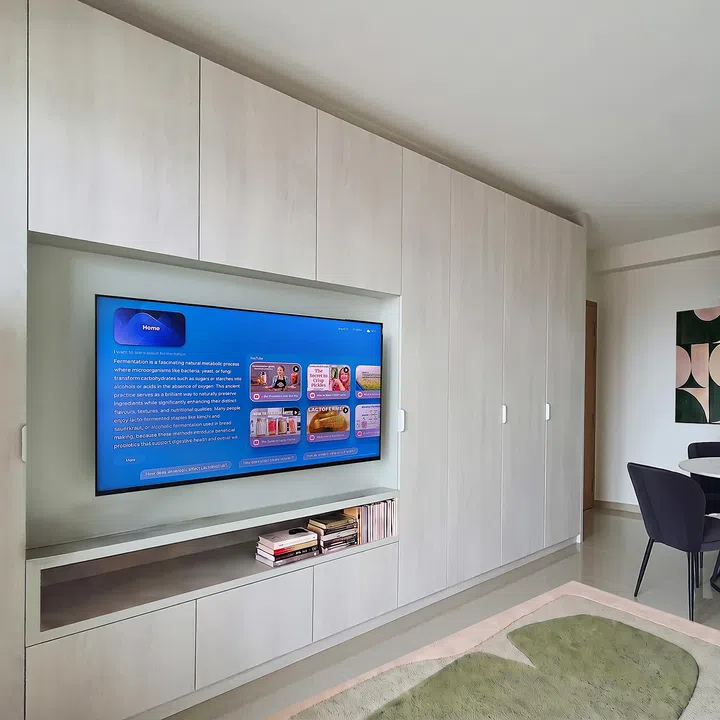 Samsung’s Vision AI function was surprisingly helpful around the house.