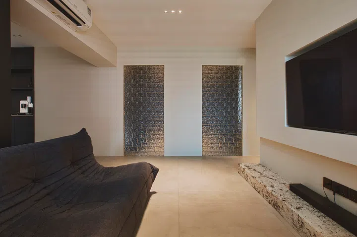 On the other side of the glass panels, as seen from the living room, is the Master Bedroom. 