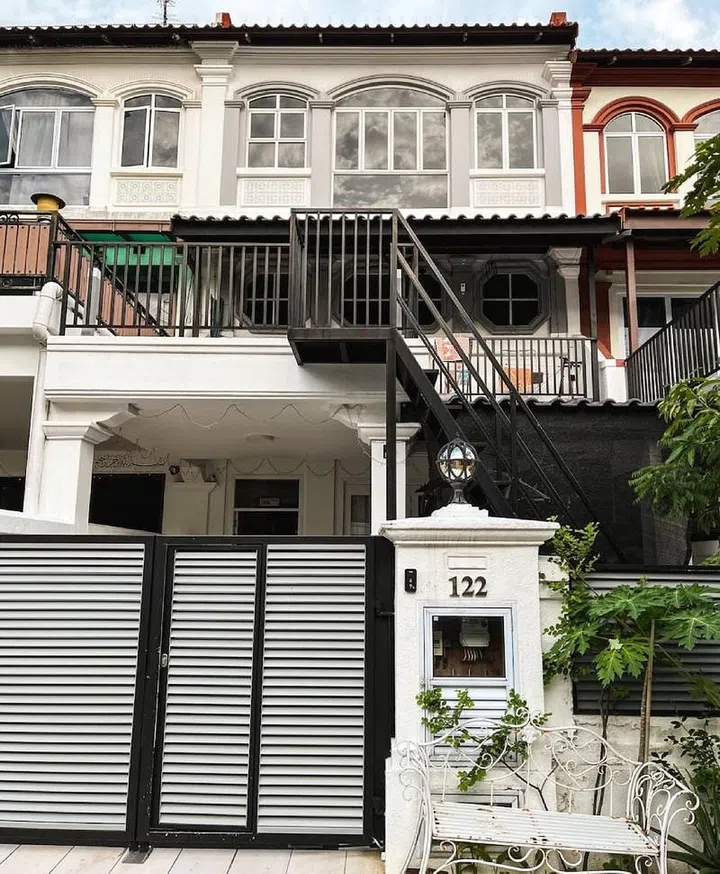 Some of the terrace houses at Loyang Villlas have back doors, too. Image StackedHomes.