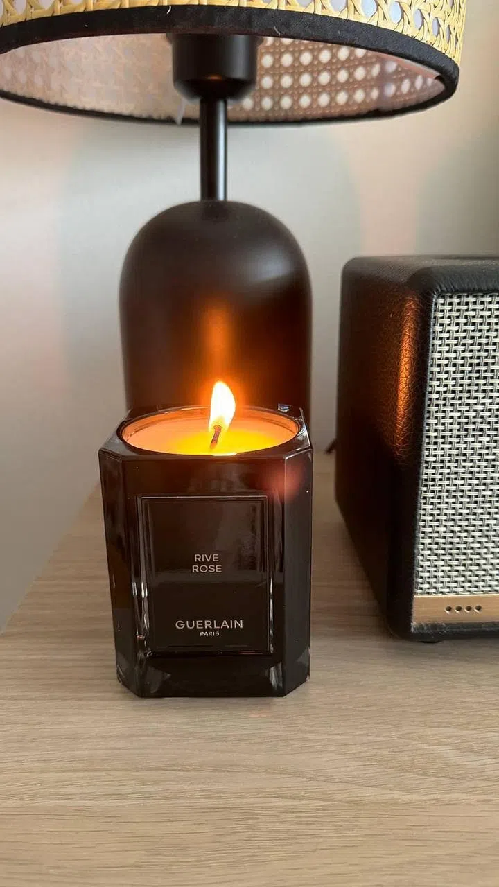 Guerlain's Rive Rose scented candle. Image by Jyn Teo.
