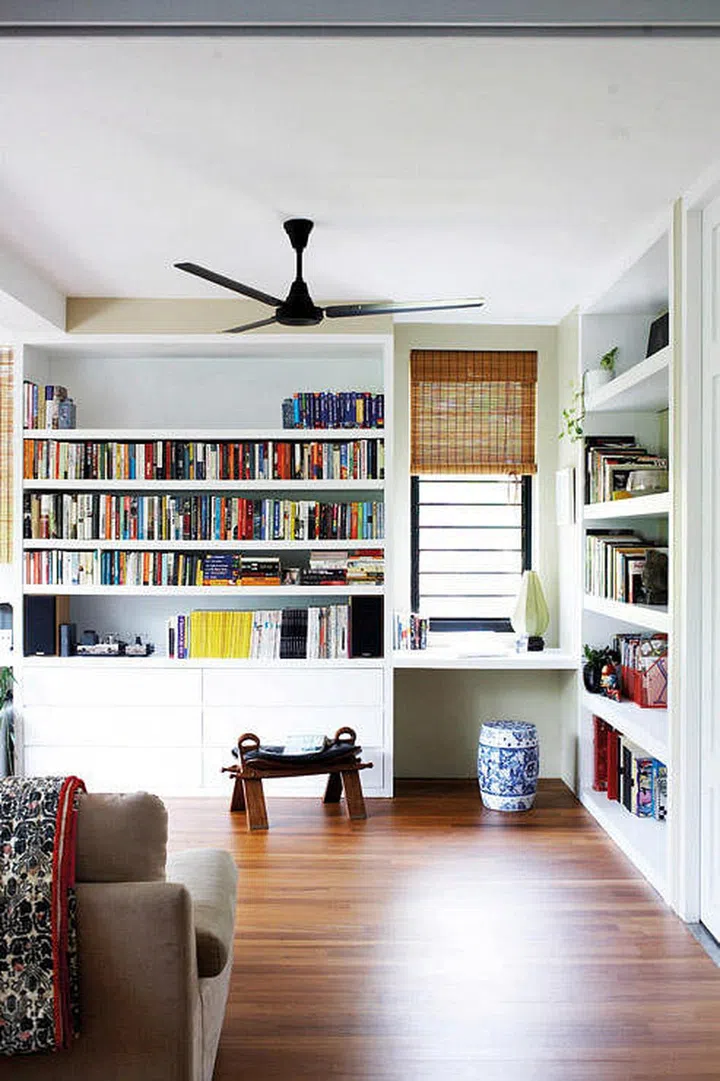 Avid readers, the owners' vast collection of books takes centre stage in the living room. 