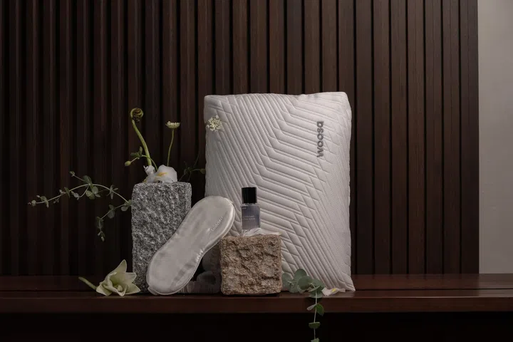 Woosa Rest Away ($123.30) includes a Woosa Lumbar Pillow, a silk eyemask of your choice of colour, and a ‘Before Bed’ pillow spray.