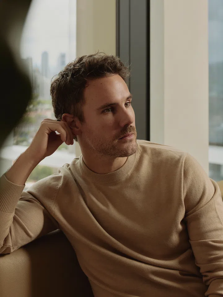 South African designer Christian Bense, founder of London-based Christian Bense Studio, designed the newly launched show apartments on Level 26 of Park Hyatt Residences London.