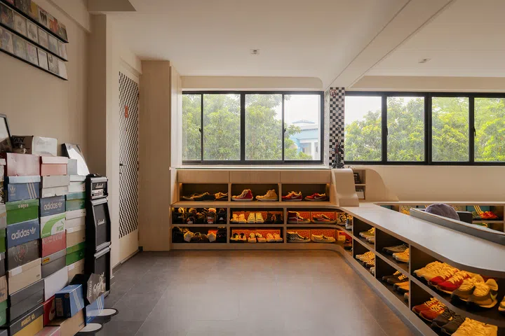 Jumadi’s earliest Converse and Adidas pairs mark the starting point of his collection.