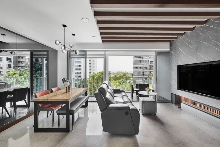 Dining room in a 3 plus 1 bedroom apartment in Waterfront Key condominium along Bedok Reservoir Road.