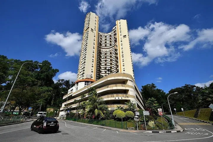 Facade of Pearl Bank Apartments