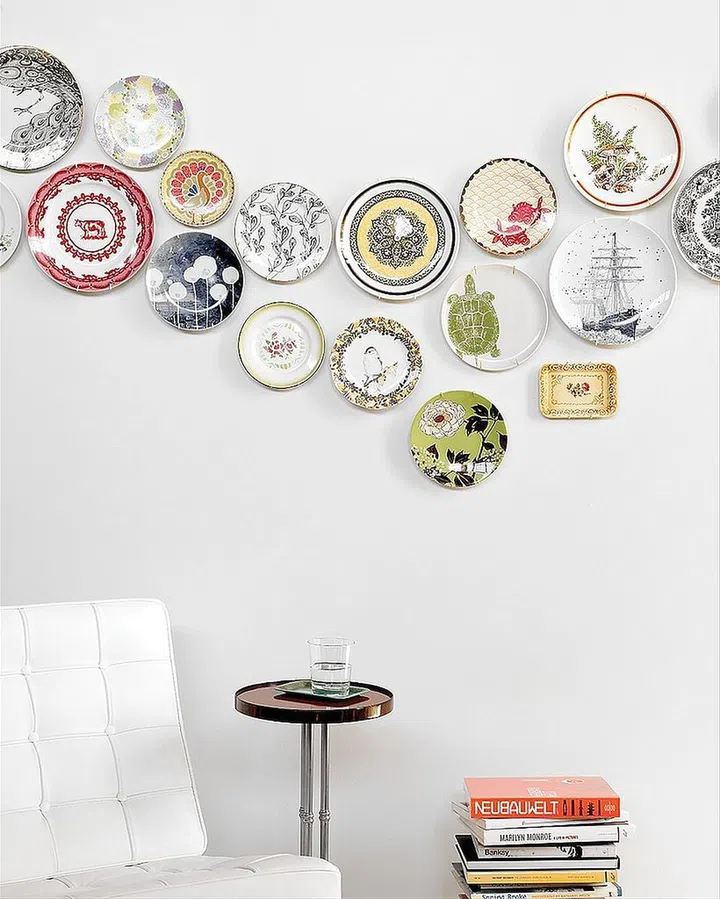 plates, vignette, feature wall
