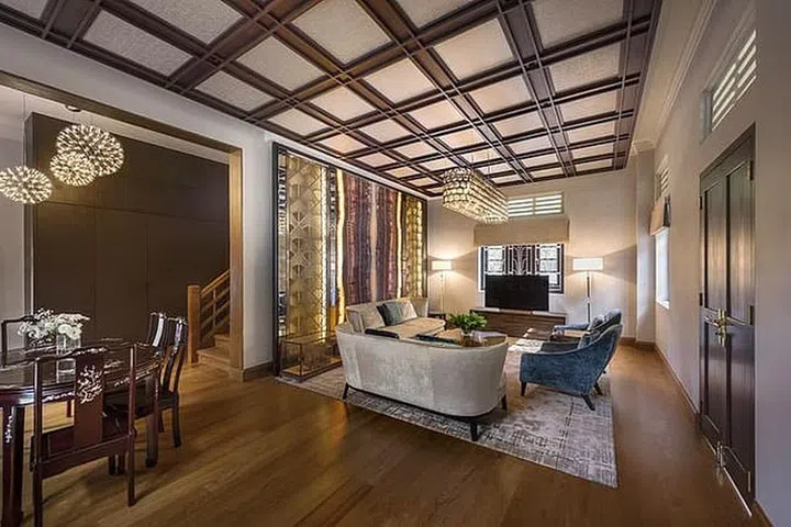 A small cosy living and dining room