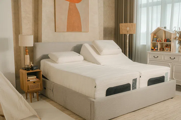 Woosa Sleep split mattress adjustable bed frame base. Image from Woosa Sleep website