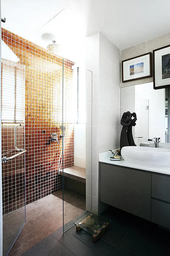 dealing with mould shower screen glass doors