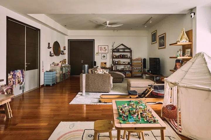The family area is an extension of the girls’ playroom where they can dabble in hobbies.