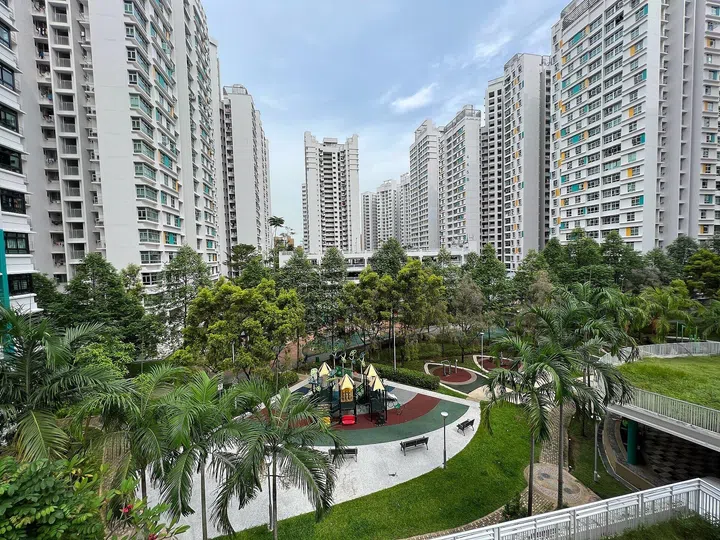 Unnamed park in Sengkang within Fernvale Vista II HDB development.