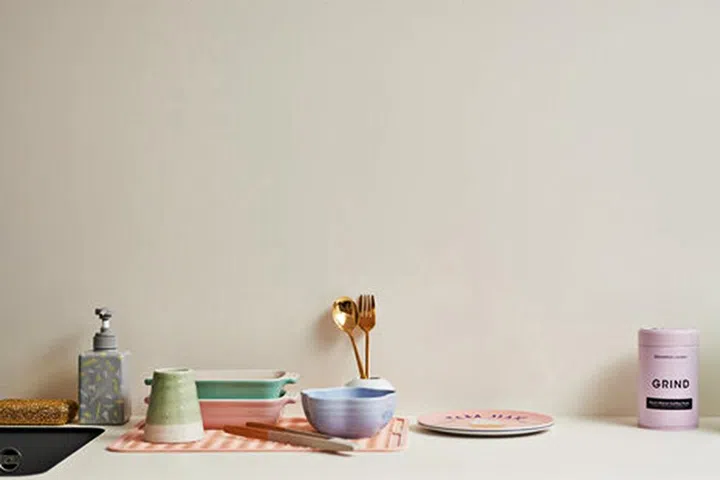 Naples Cream is available at Kompacplus.