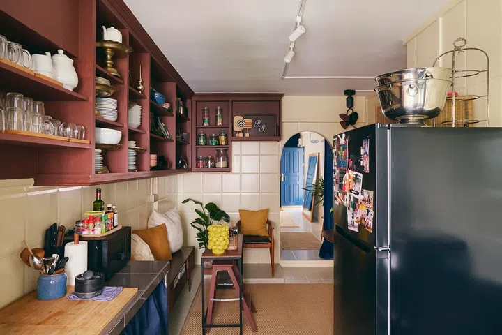 Every room connects visually, encouraging guests to move naturally between dining, conversation and creativity.