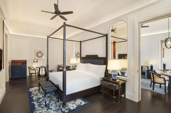 Raffles Hotel Grand Hotel Suite Bedroom