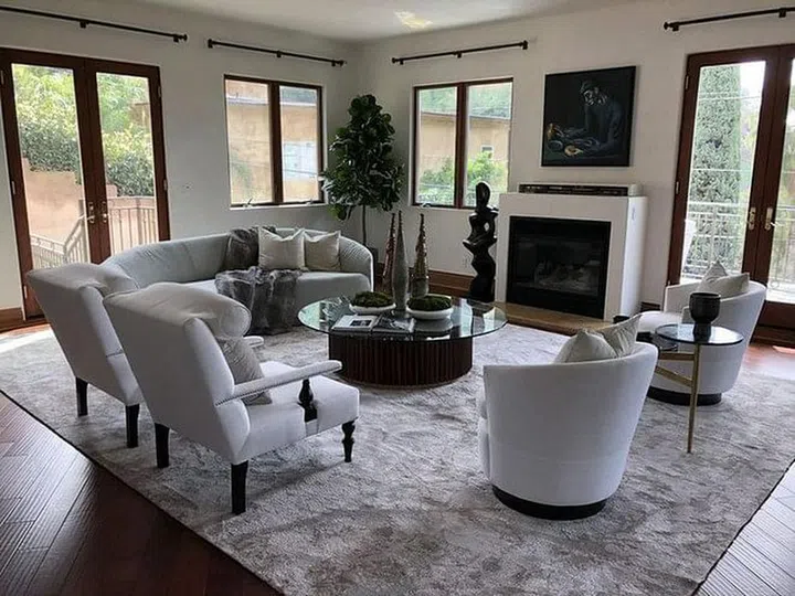 Eva Longoria's Hollywood Dell home is appointed with five guest bedrooms with en-suite bathrooms.