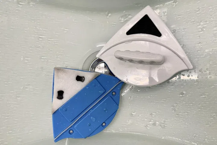 Magnetic Window Cleaner, $4.75 from Shopee & Lazada.