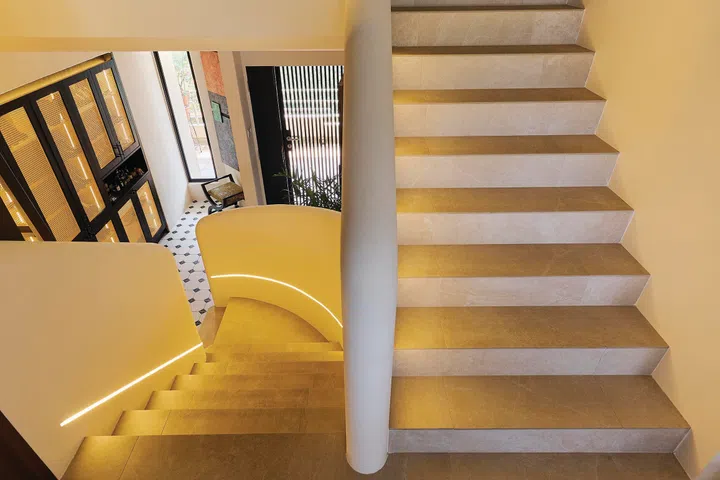 Main stairwell in a 3-bedroom condo (1,800 sq ft) in Pandan Valley, designed by Insight.Out Studio.