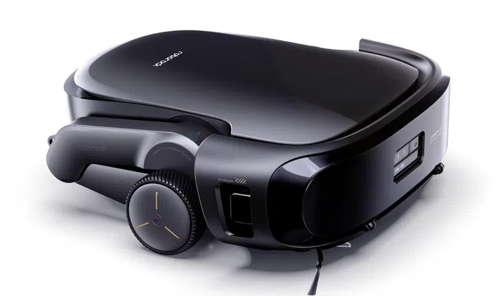 The new Roborock AdaptiLift™ Chassis 3.0 adjusts chassis height and wheel positioning to maintain traction across two closely spaced floor transitions, such as kitchen sliding door frames.