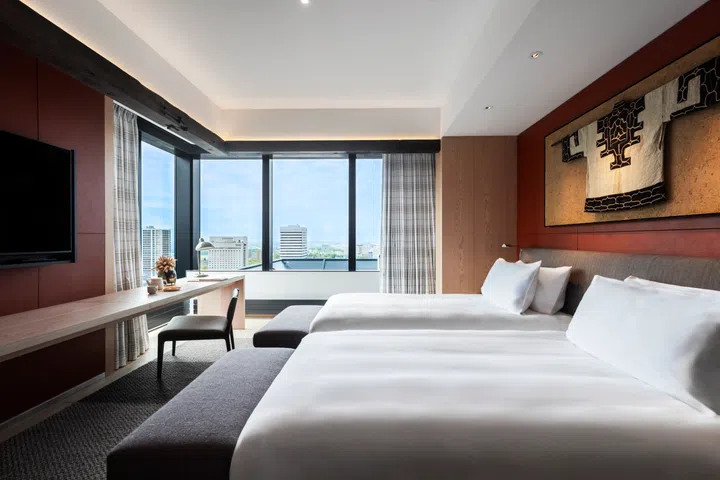 Hyatt Centric Sapporo twin bed terrace bedroom suite.