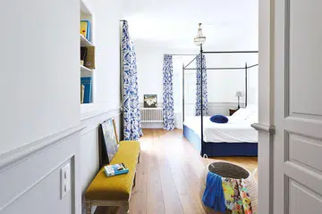 26_-_master_bedroom2