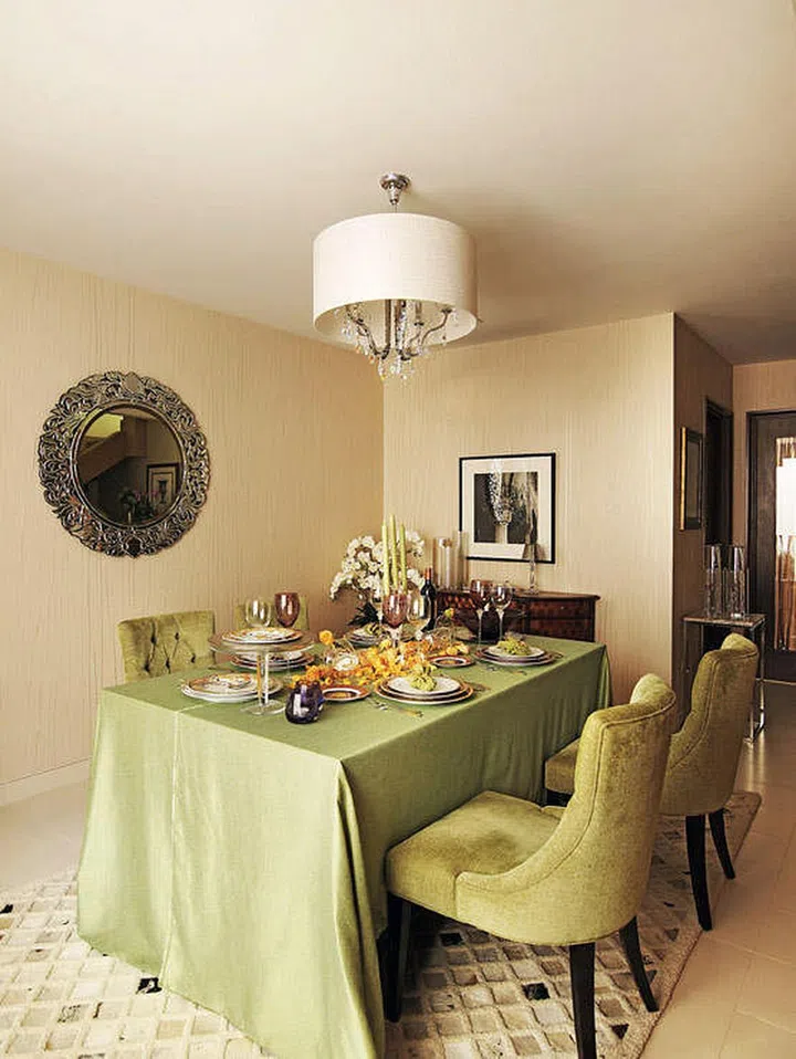 home decor, interior design, luxe style, velvet, tufted chairs