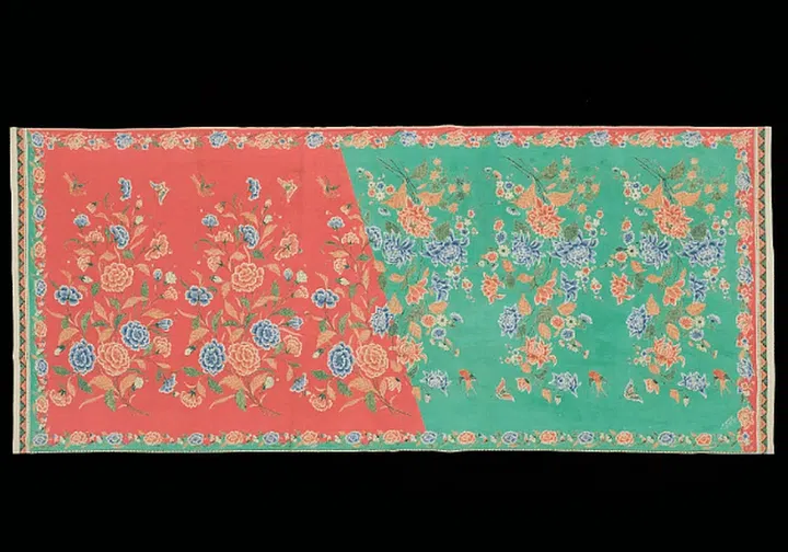 Kain panjang (skirtcloth). Photo: Courtesy of Peranakan Museum