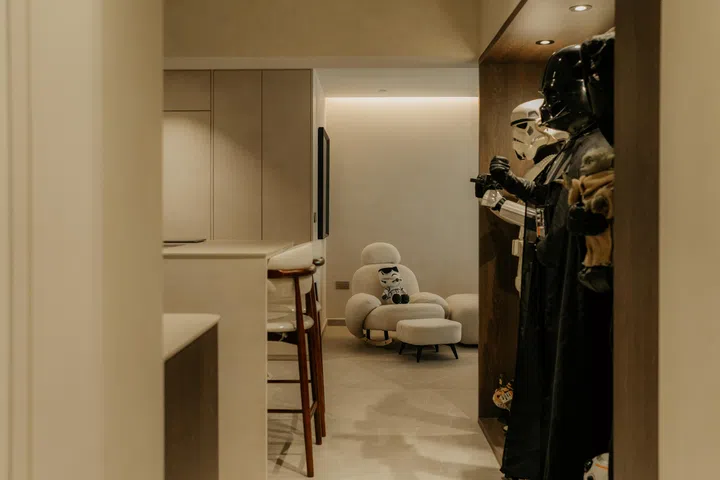 A view through the corridor reveals the typical four-room layout—a compact footprint the couple chose for its location, knowing it was something they could adapt over time.