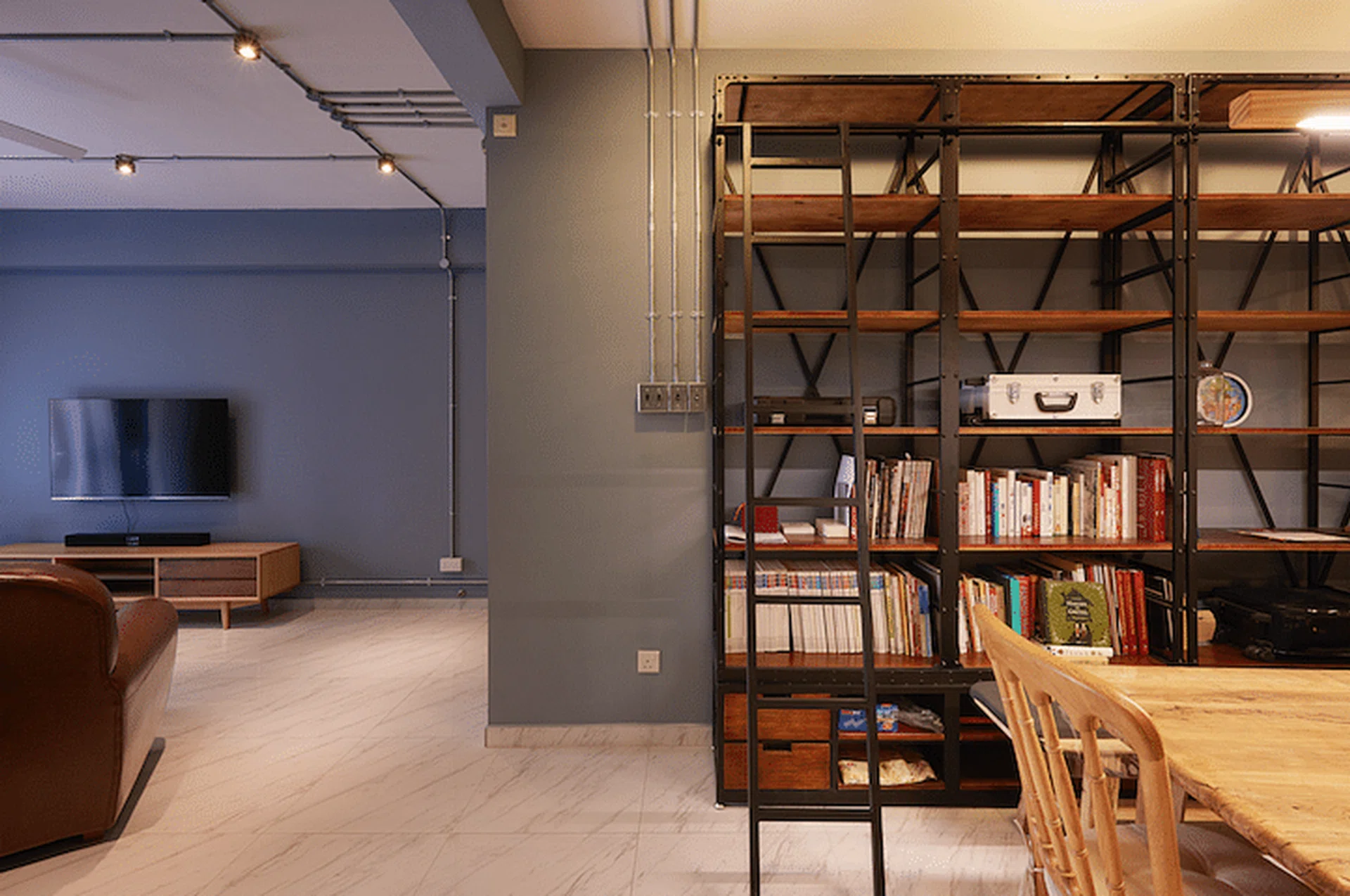 House Tour: An industrial-inspired apartment with lots of storage ...