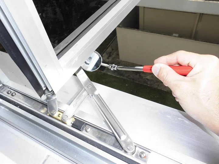 hdb, fix spalling concrete, ceiling leaks and faulty windows