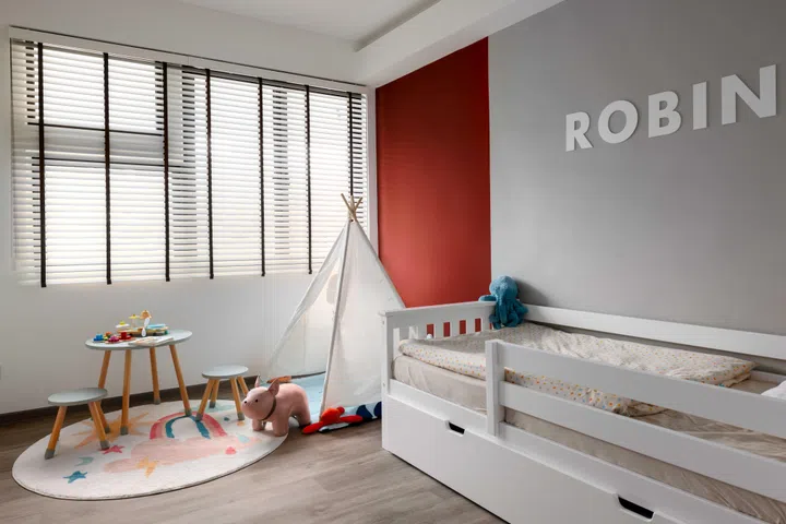 Pops of colour introduced on the wall and in the furniture selection injects an element of fun in the daughter’s bedroom.