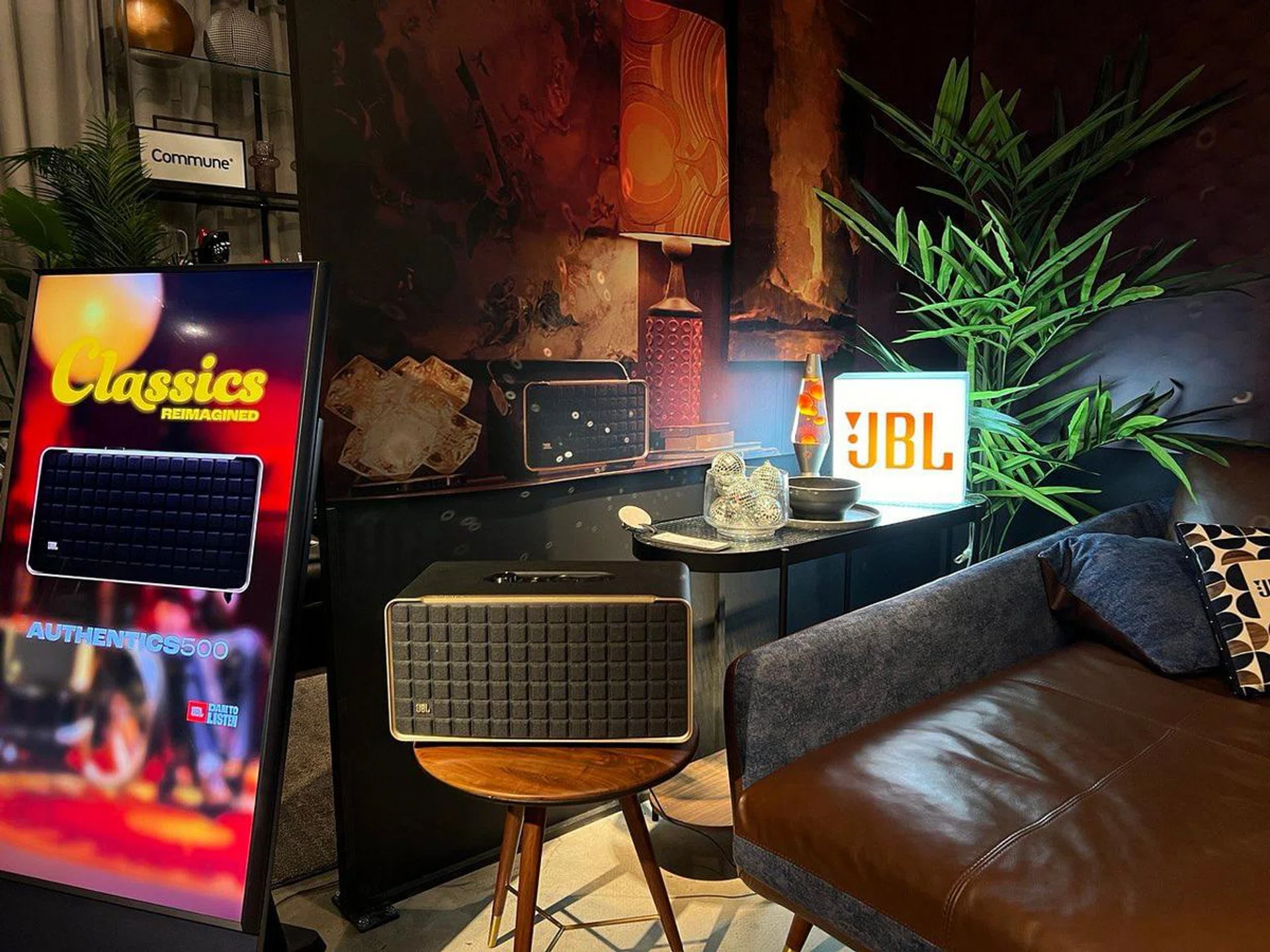 JBL Authentics 500 Speaker