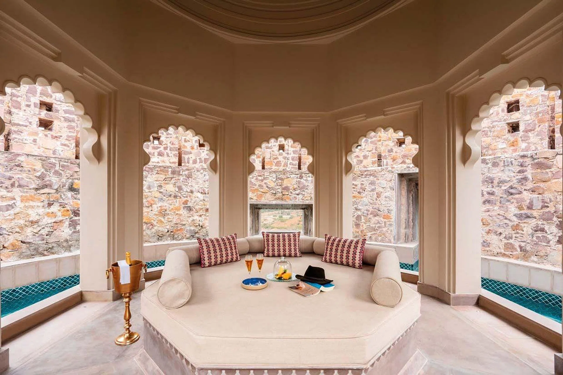 Six Senses Fort Barwara Raja, Man Singh Suite Turret Pool