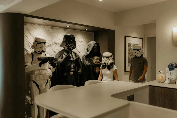 The Star Wars figures stand alongside their everyday routines, reflecting how the couple’s shared interest gradually became part of daily life.