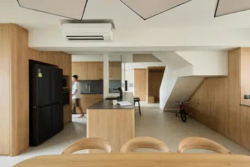 The open plan set up of the first floor of a 2-storey 3-bedroom HDB Executive Maisonette (1,600 sq ft), interiors designed by Sze Ming from Studio Kabi.