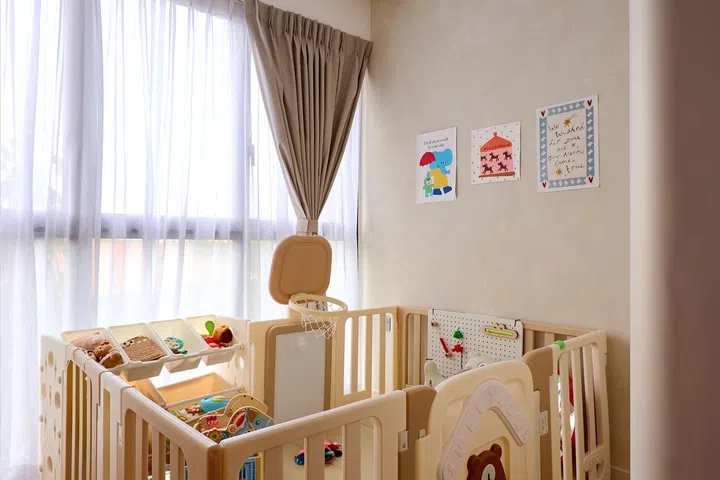Designed with flexibility in mind, the nursery is intentionally kept simple so it can evolve alongside the couple’s growing daughter.