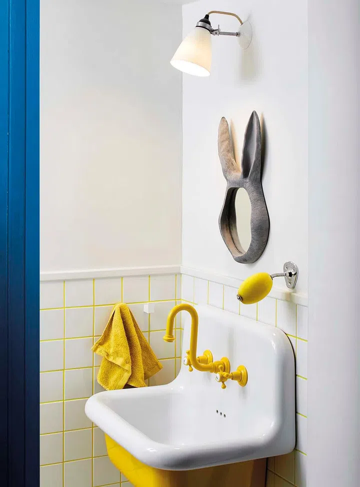 House Tour: A French Townhouse Designed By Sarah Lavoine, Daughter of Former French Vogue Editor