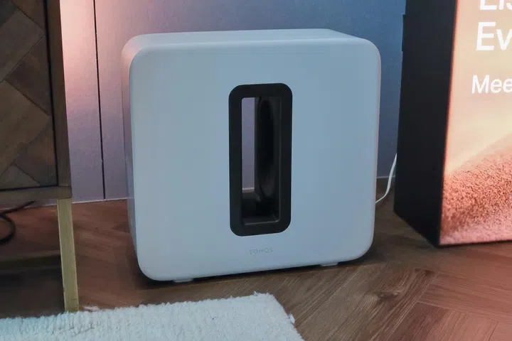 The Sub 4 retains the iconic design of Sonos subwoofer but has improved internals that has better processing and connectivity capabilities.