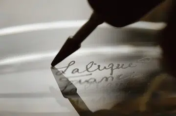 history and profile of lalique the crystalware brand from france