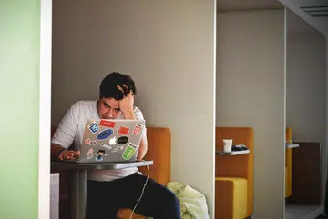 Property Agent Complaints: My client refused to pay me. How? (Image Pexels Tim Gouw)