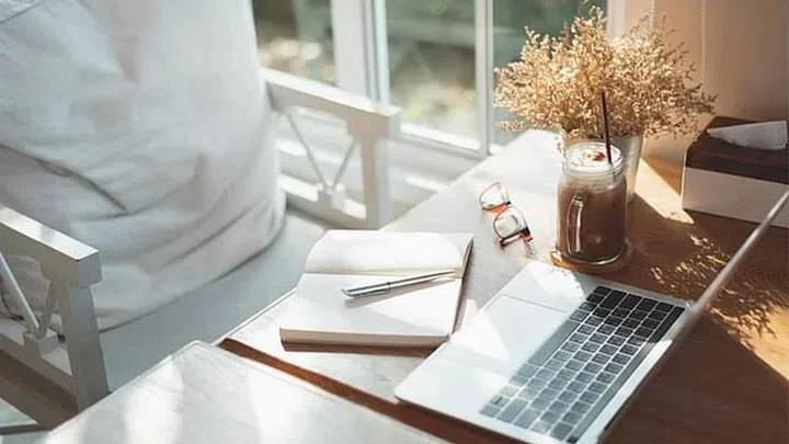 Place metal-based decor in the north area