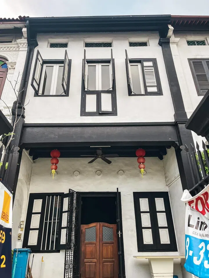 There was no one around so I wasn’t able to ask to go in to take a look.