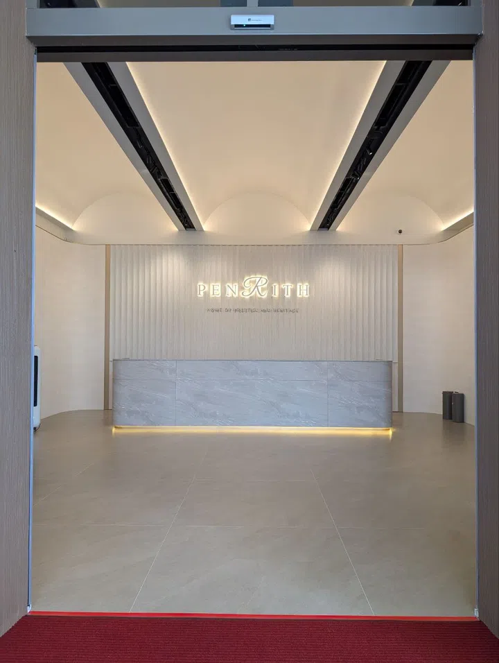 For drivers, you can map yourself to this Public Carpark M0088 if you’re visiting the Penrith Condo showflat.