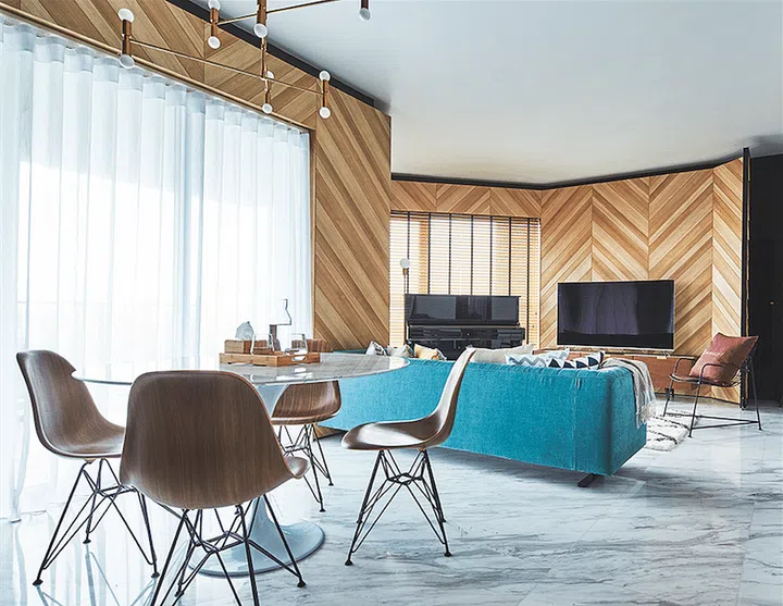 This apartment has many odd corners, and the homeowner found one that perfectly frames his piano. Design by Studio Wills + Architects