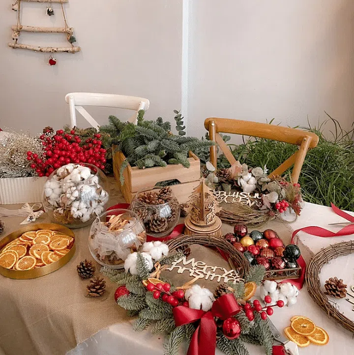 Flowers by Terra Christmas Wreath Workshop