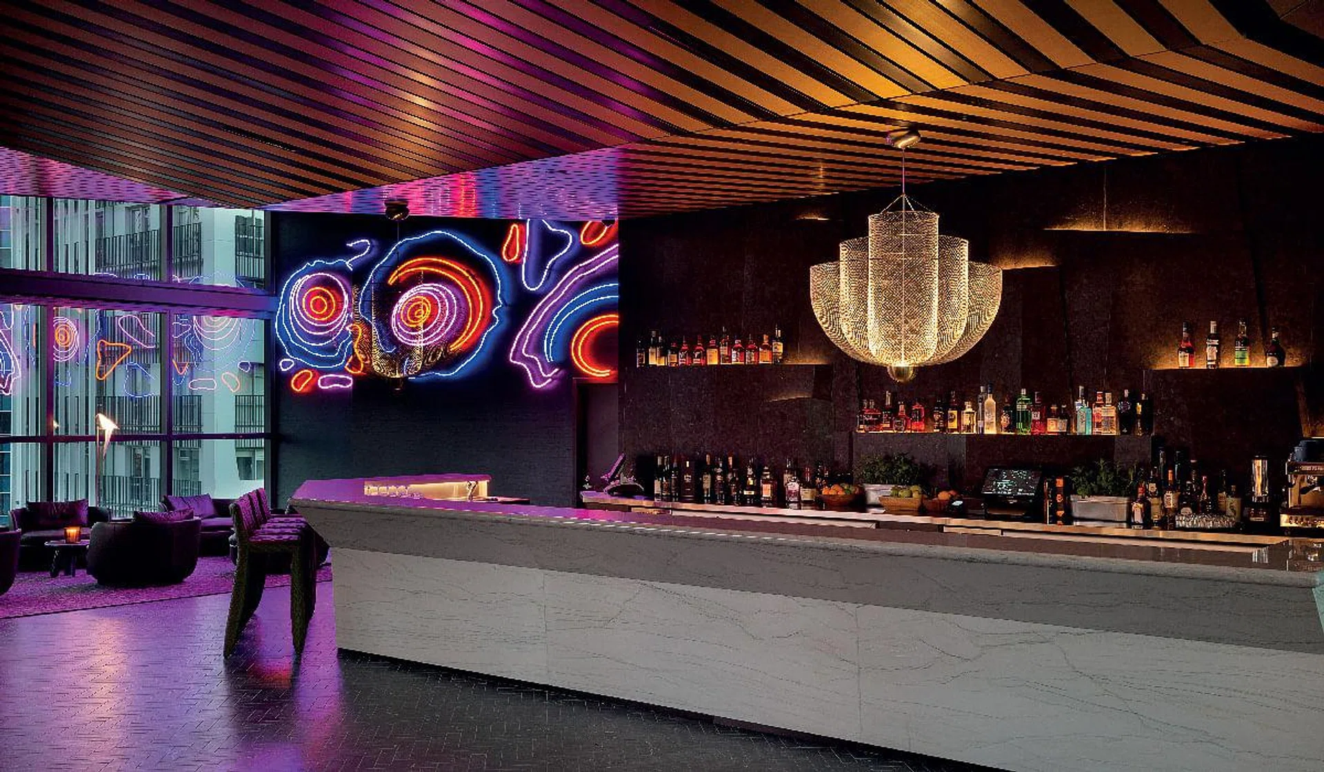 Benny Castles, the Kiwi designer of World fashion label, injects his irreverent energy into the Hi-So bar, which pulls in the crowds, even on a weeknight.