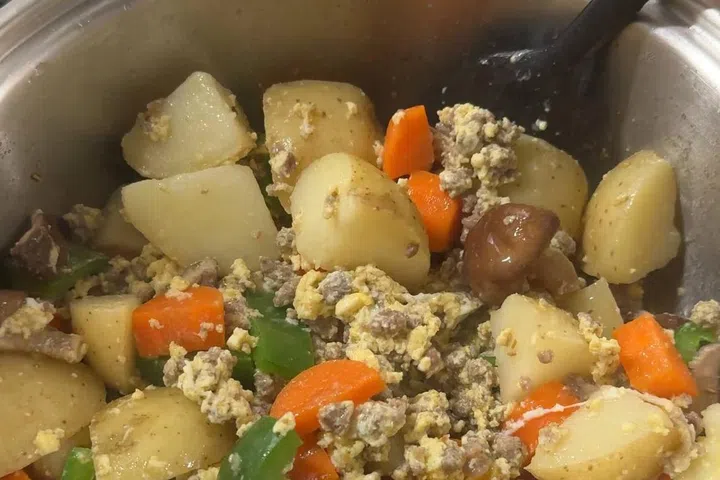 First-time experience cooking potatoes with WMF Click & Serve set.